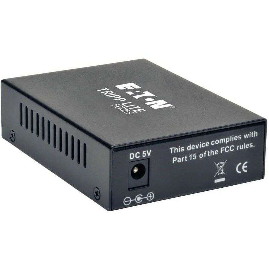 Tripp Lite by Eaton Gigabit Multimode Fiber to Ethernet Media Converter 10/100/1000 SC 550 m 850 nm