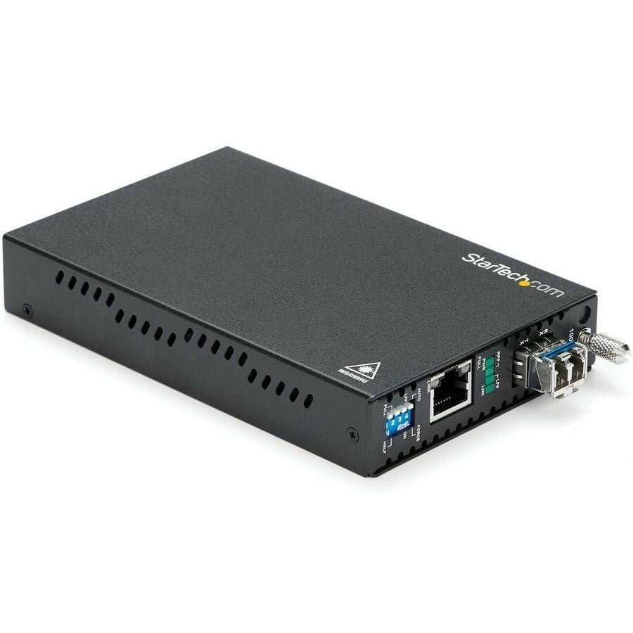 StarTech Gigabit Ethernet Copper-to-Fiber Media Converter, SM LC, 20 km, Ethernet Media Converter, GbE Converter, TAA