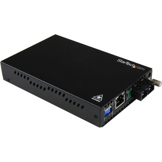 StarTech Gigabit Ethernet Multi Mode Fiber Media Converter SC 550m, 1000 Mbps, TAA