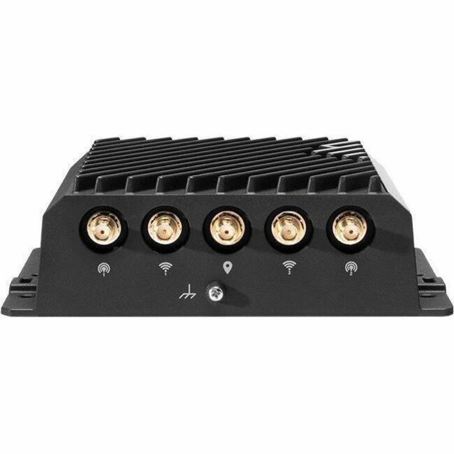 CradlePoint R920-C7A Wi-Fi 6 IEEE 802.11k/v/ax 2 SIM Ethernet, Cellular Modem/Wireless Router